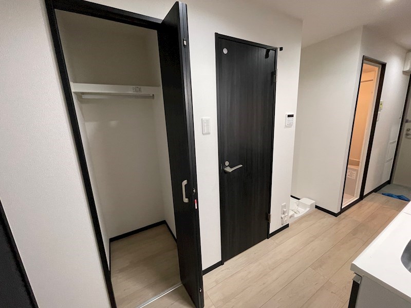 収納　※同棟同型内観写真。現状優先・写真は反転で実際の配置は間取図