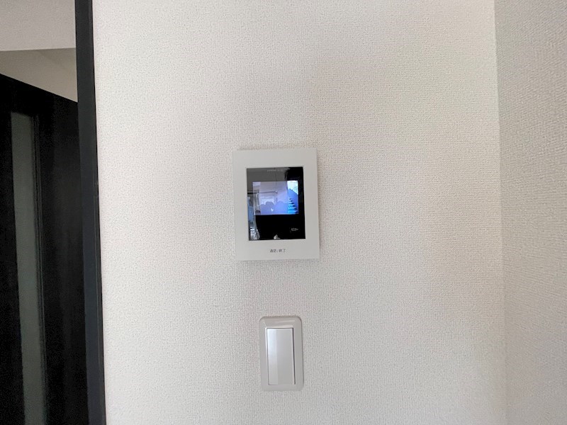 セキュリティ　※同棟同型内観写真。現状優先・写真は反転で実際の配置は間取図