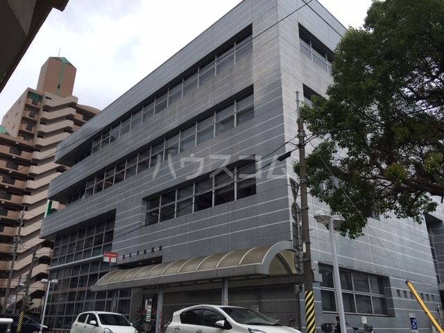 郵便局　四日市郵便局（郵便局）まで387m