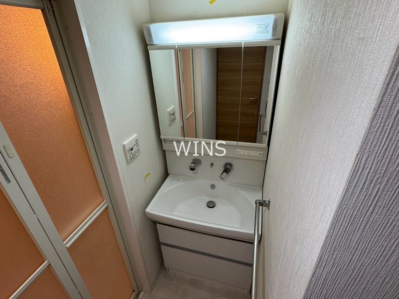洗面設備　別部屋参考写真です