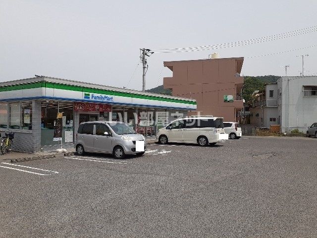 コンビニ　ファミリーマート 川之江大門店（コンビニ）まで581m
