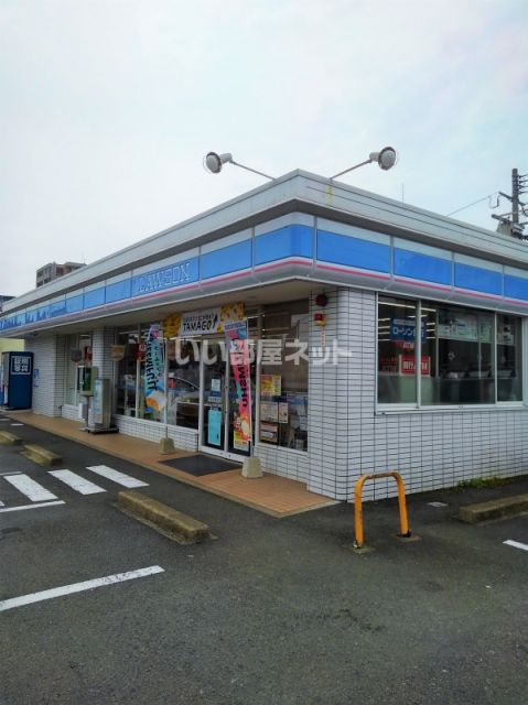 コンビニ　ローソン東三城町店（コンビニ）まで496m