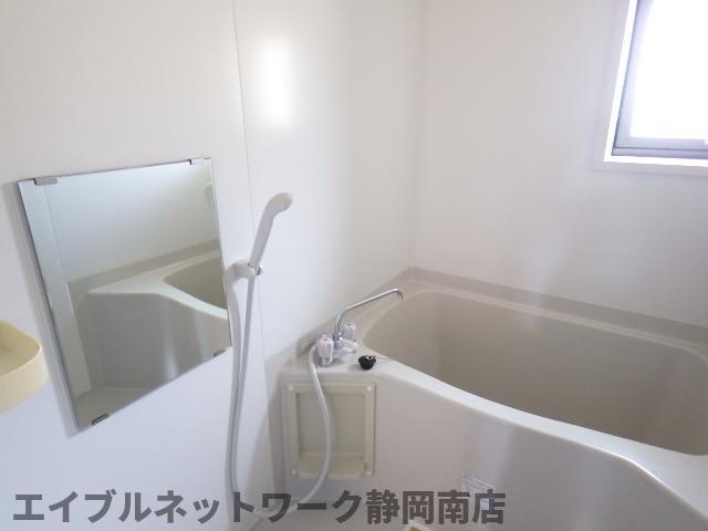 バス・シャワールーム　お風呂で日々の疲れを落としましょう