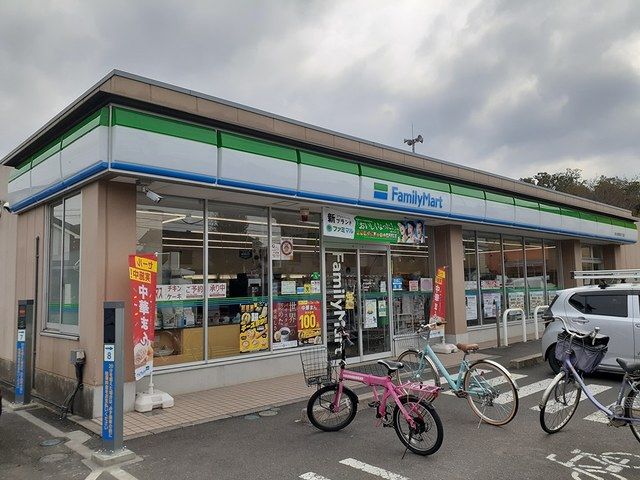 コンビニ　ファミリーマート（コンビニ）まで91m