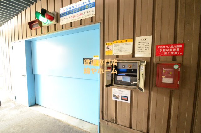 駐車場　駐車場に車を止められます