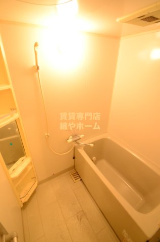 バス・シャワールーム　ゆったり過ごせるお風呂です