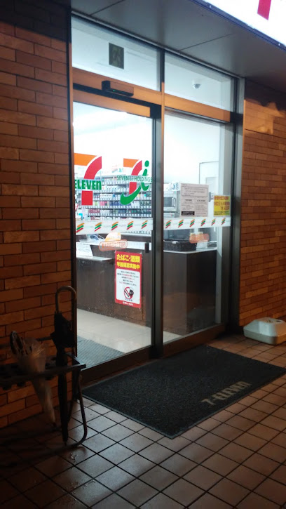 コンビニ　セブンイレブン 東大阪長田中3丁目店（コンビニ）まで398m
