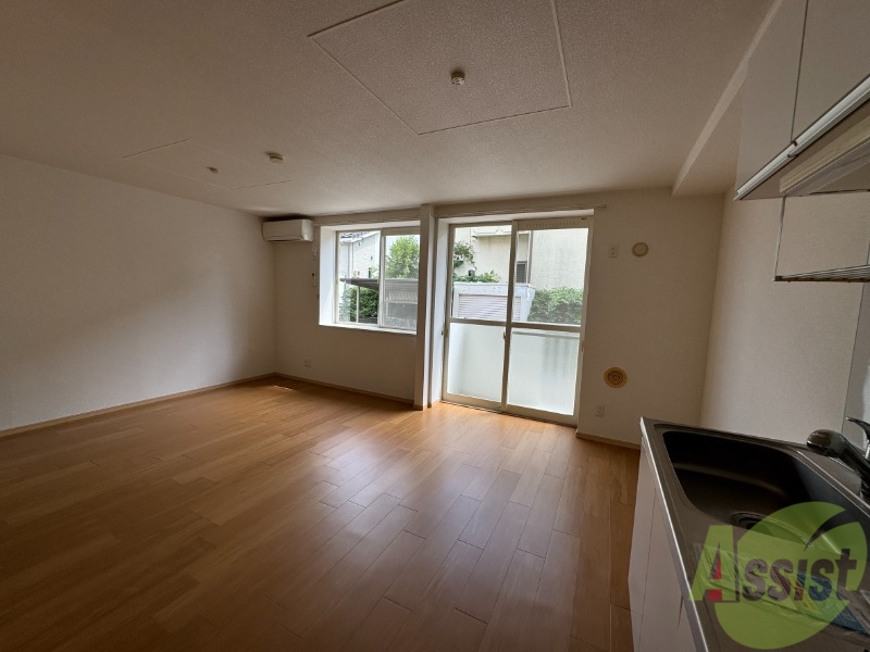 居室・リビング　１３帖のＬＤＫ。いろいろな家具の配置を考えられそうですね。