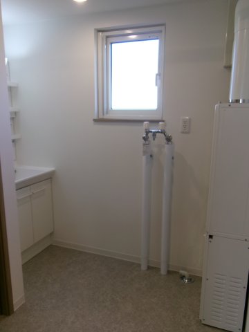 洗面設備　使いやすい洗面所です