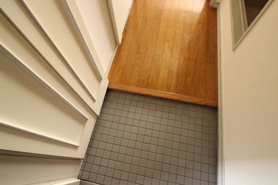 玄関　※別部屋の写真です