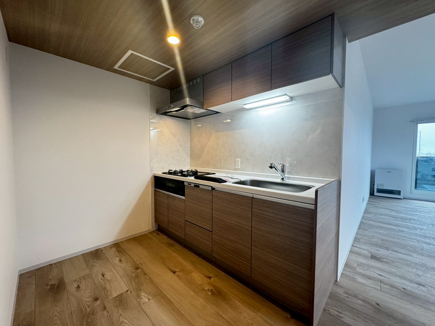 キッチン　キッチン（2帖）