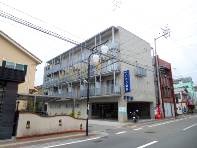 建物外観　2016年5月撮影