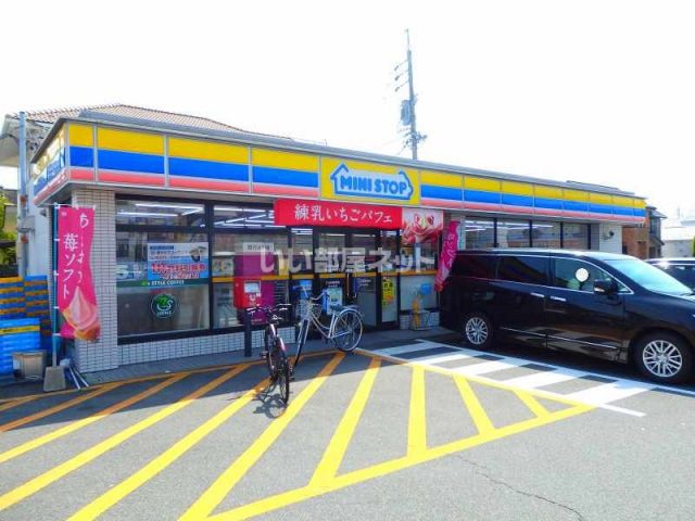 コンビニ　ミニストップ 桑名星見ケ丘店（コンビニ）まで672m