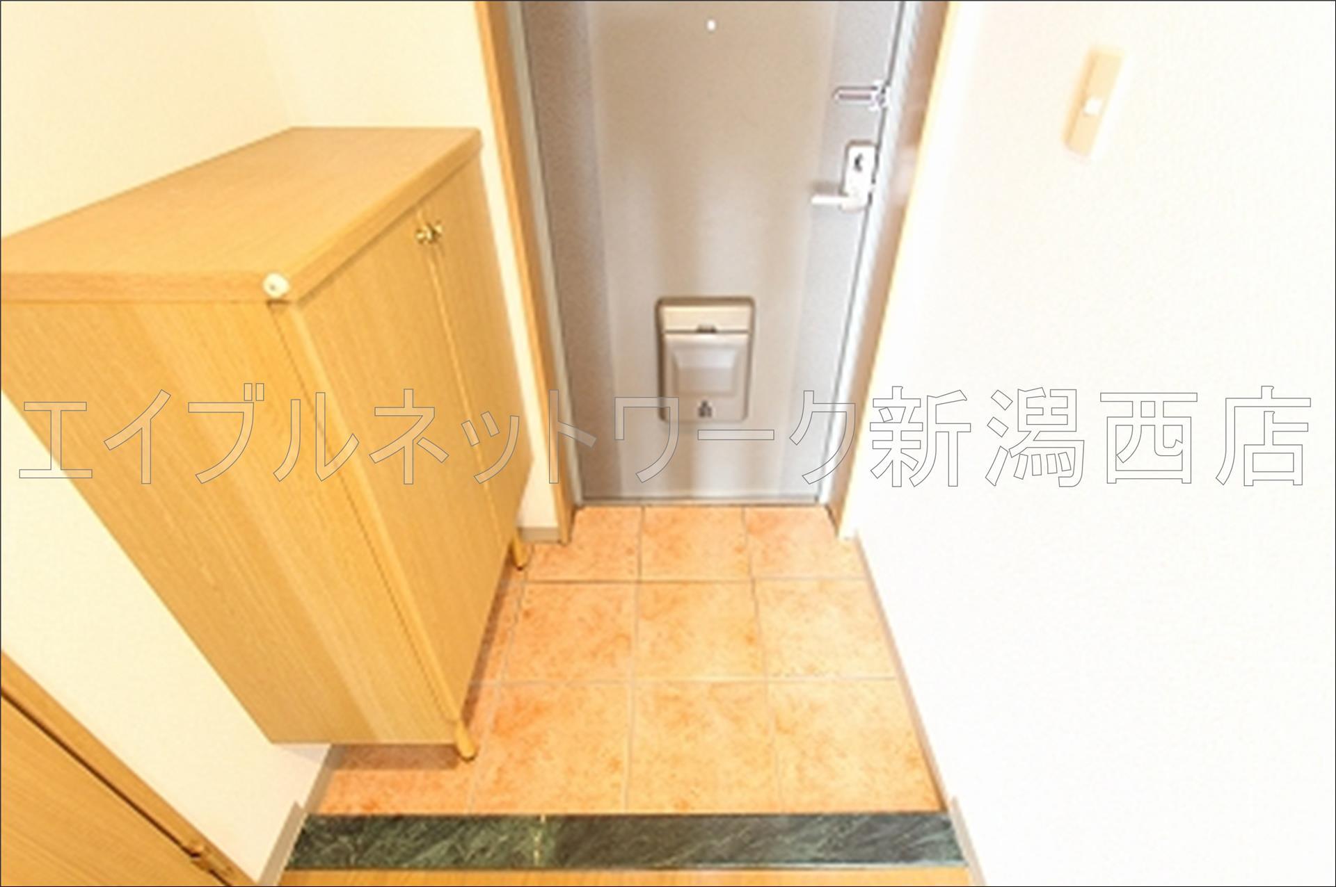 玄関　参考写真