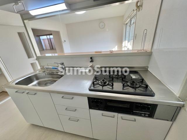 キッチン　キッチンでお料理をお楽しみください