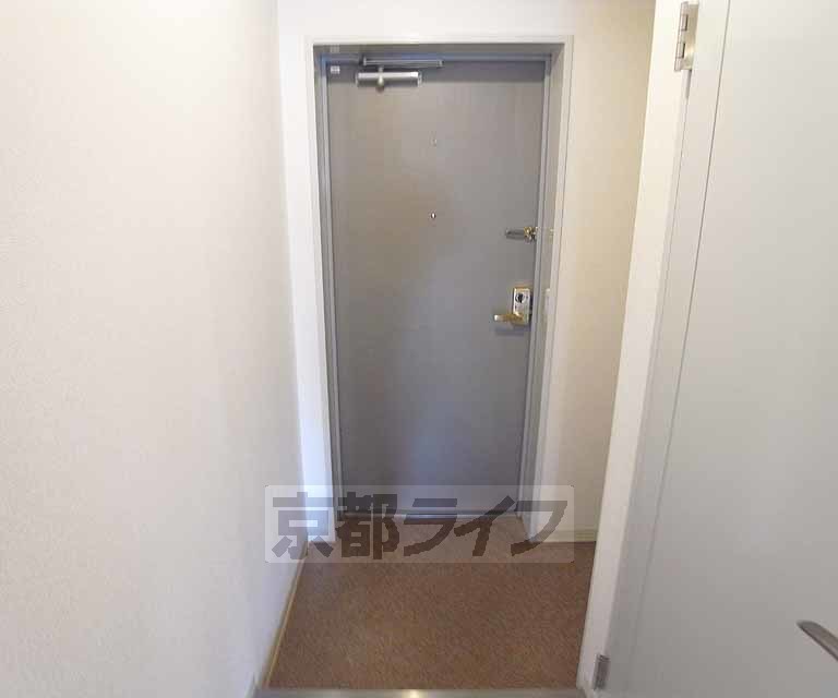 玄関　シューズボックスつきの玄関です。