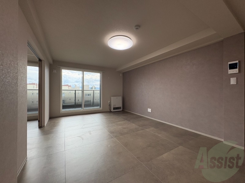 居室・リビング　広々としたリビングですね。使い勝手がよさそうですね！