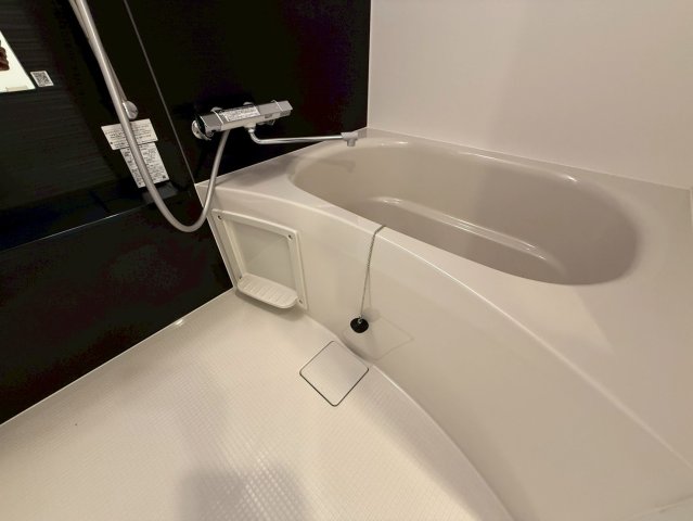 バス・シャワールーム　詳細は、RISUMO江坂本店までお問合せください♪