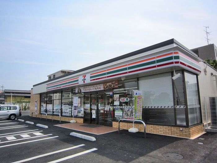コンビニ　セブンイレブン町田木曽東1丁目店（コンビニ）まで211m