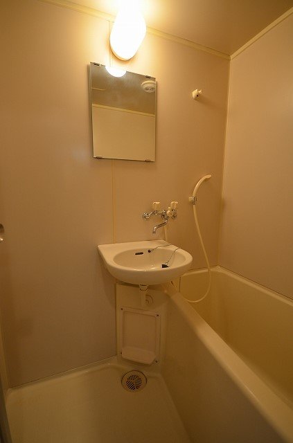 バス・シャワールーム　別号室の写真です