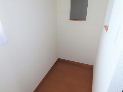 その他　階段横にスペースがあり、お部屋を広く活用できます