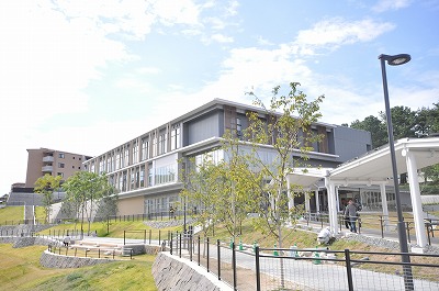 図書館　北九州市立八幡西図書館・（図書館）まで659m