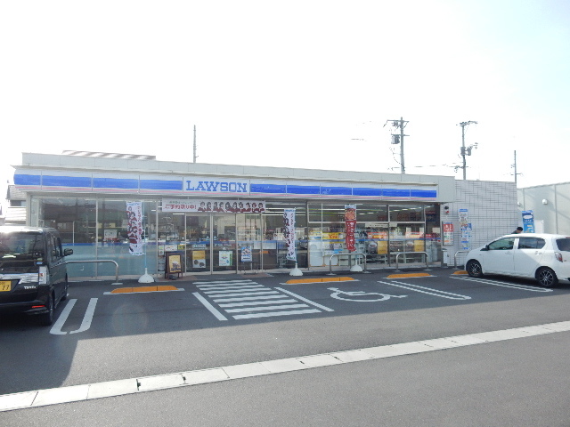 コンビニ　ローソン高島新屋敷店（コンビニ）まで400m