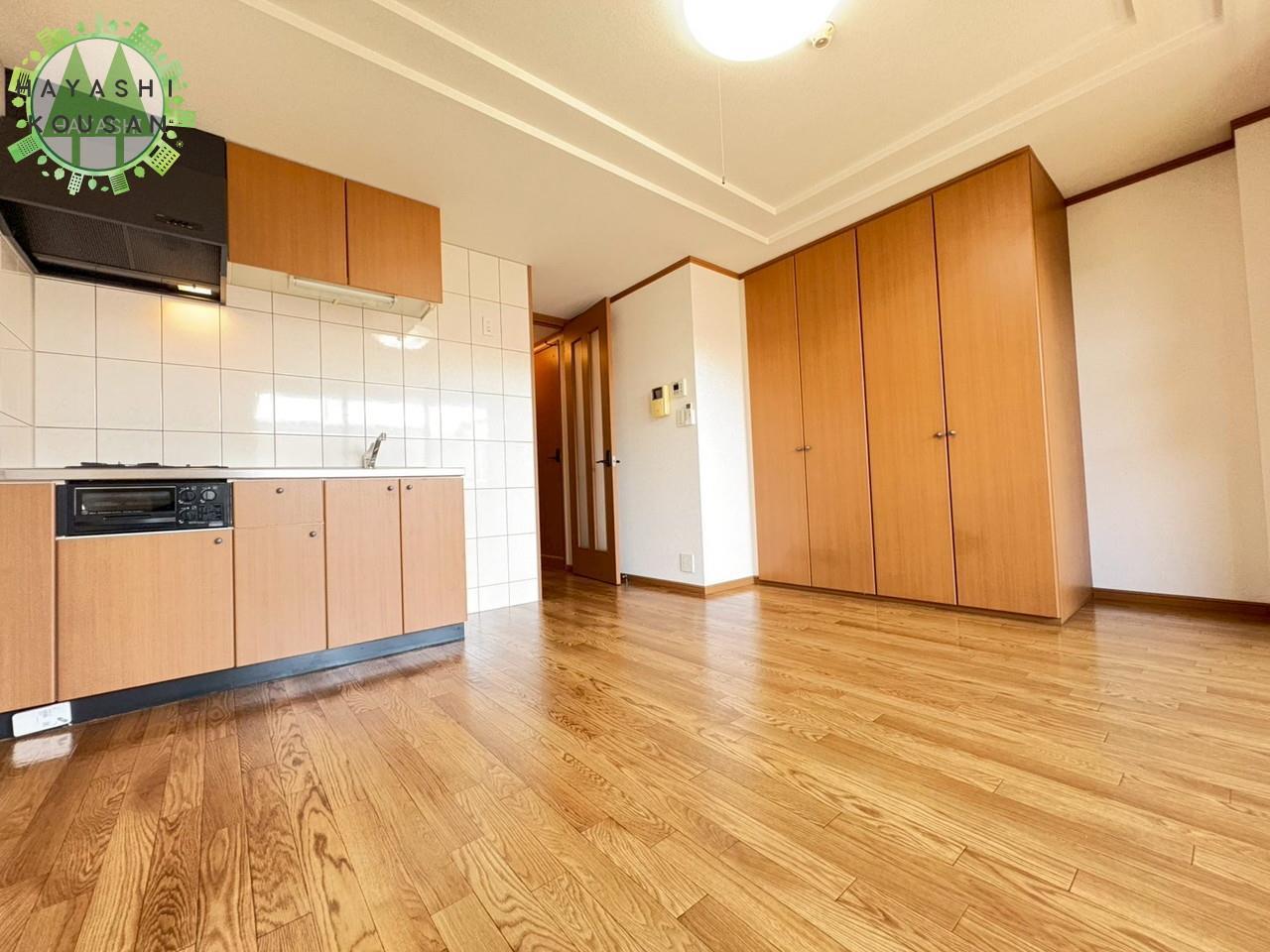 居室・リビング　写真はすべて反転タイプの部屋のものです