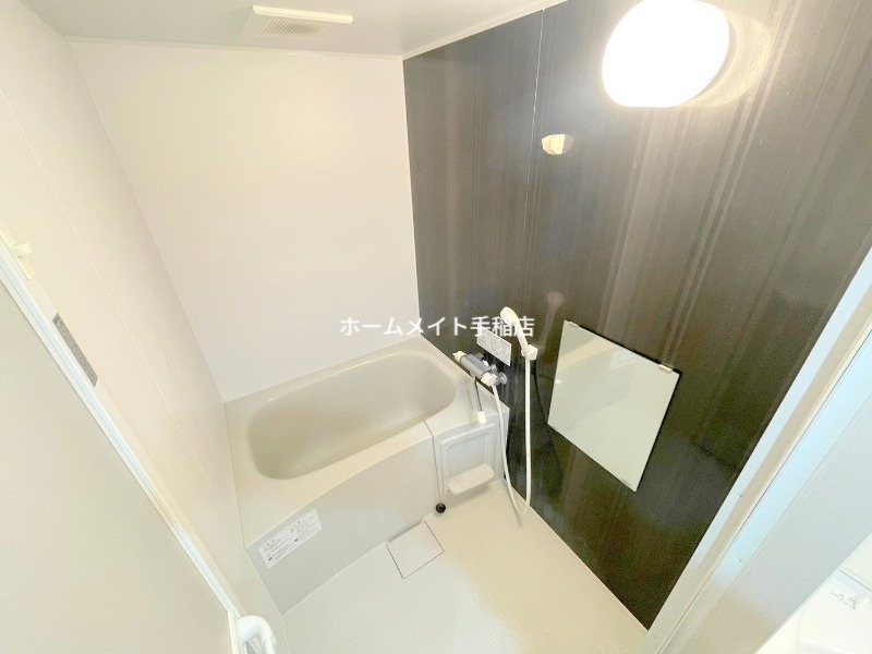 バス・シャワールーム　アクセントある壁面おしゃれです！