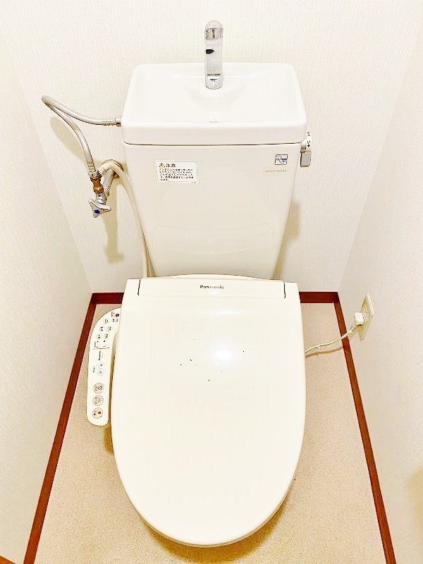 トイレ　★温水洗浄暖房便座付きトイレ★