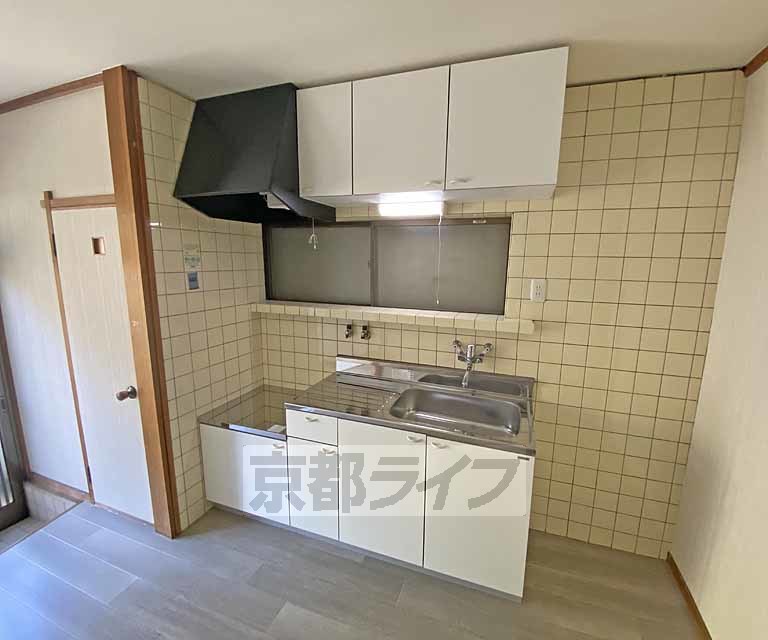 キッチン　ワイドサイズのキッチンです。