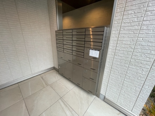 駐車場　集合ポスト、宅配ボックス