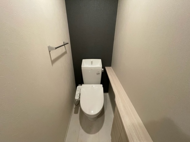 トイレ　温水洗浄便座付き