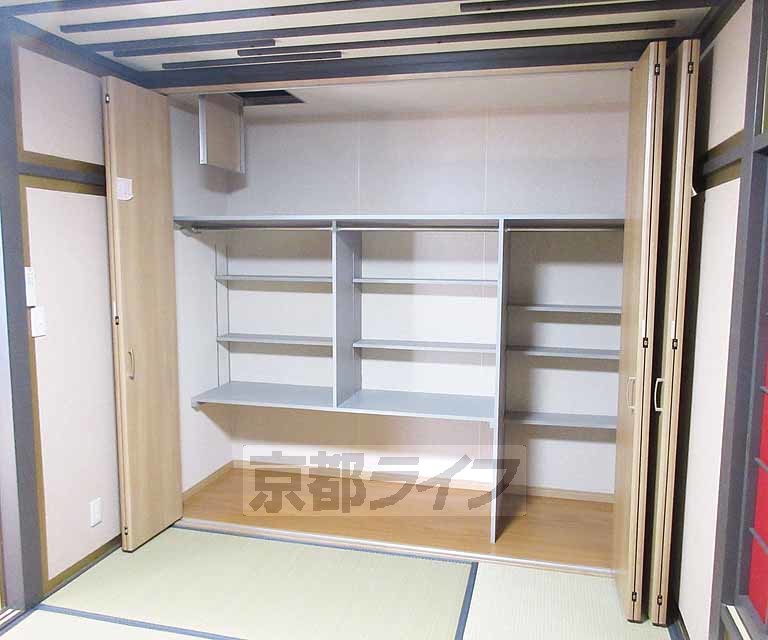 収納　押入れをクローゼットにしました。