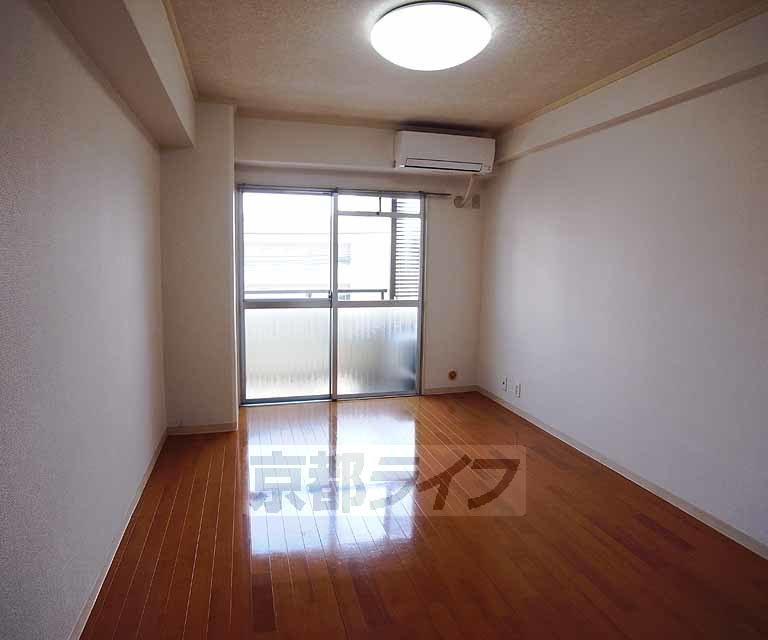 居室・リビング　ゆったり室内。