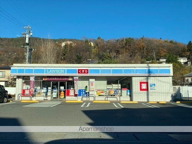 コンビニ　ローソン（コンビニ）まで196m