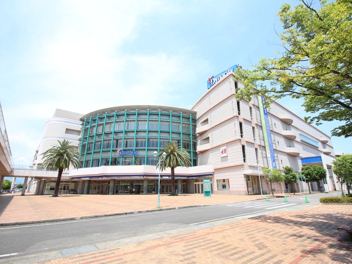 ショッピングセンター　ダイナシティ（ショッピングセンター）まで872m