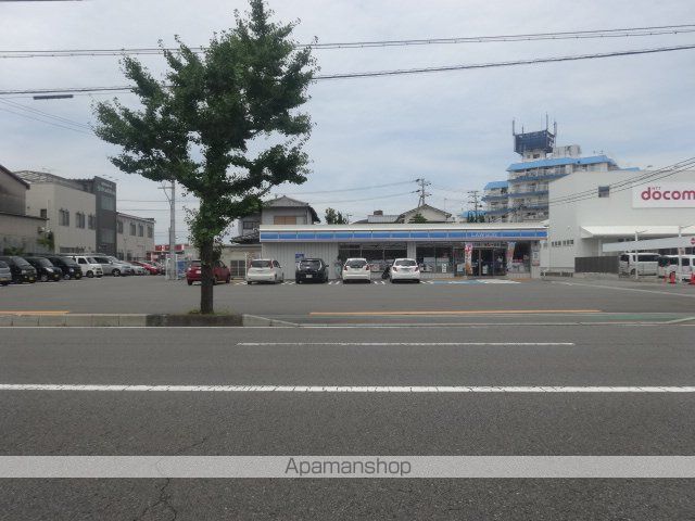 コンビニ　ローソン和歌山舟津町一丁目店（コンビニ）まで100m