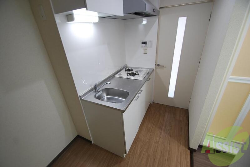 キッチン　一人暮らしにピッタリサイズ掃除もらくらくです。