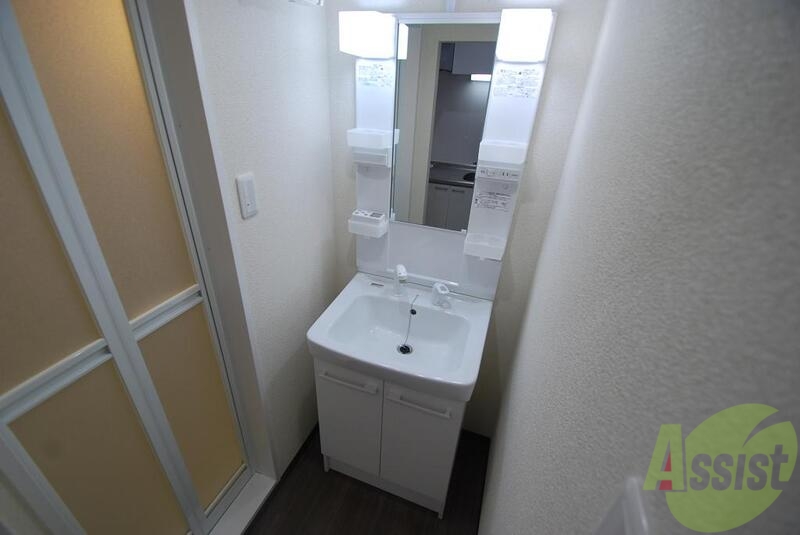 洗面設備　独立洗面台があります、朝の身支度もバッチリ