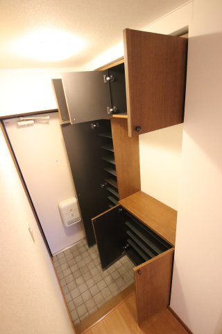 収納　シューズボックス