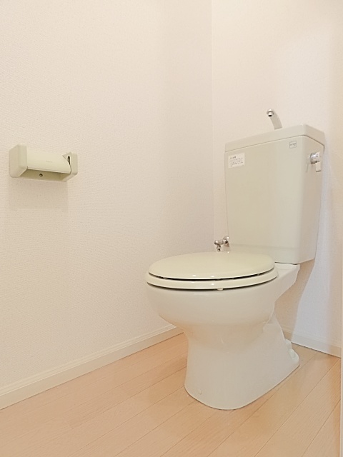 トイレ　落ち着いたトイレです