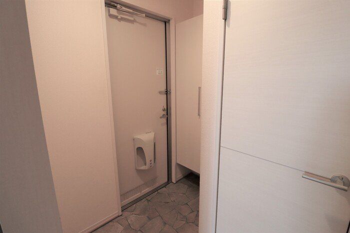 玄関　※別号室参考写真です