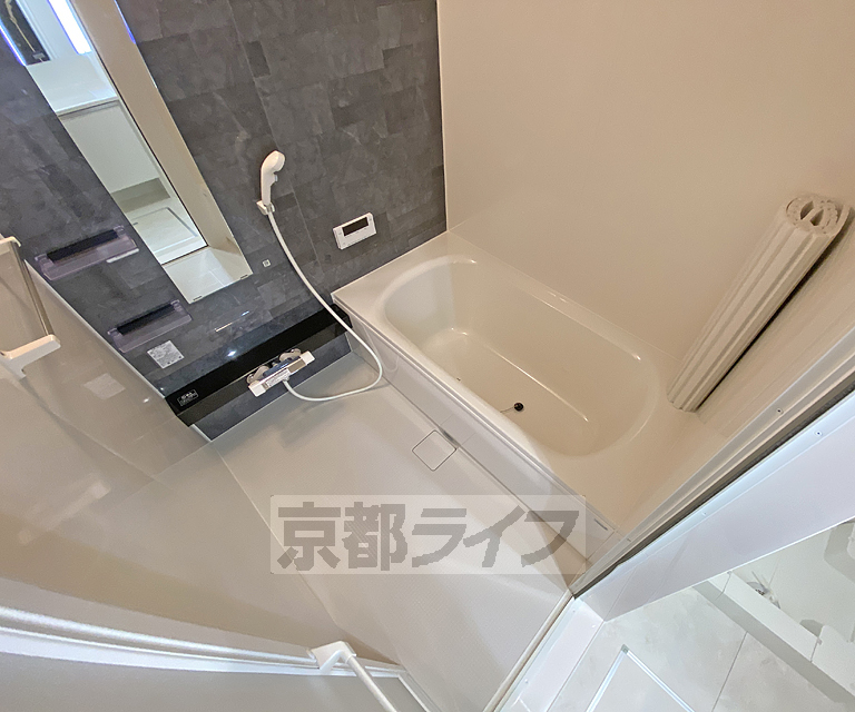 バス・シャワールーム　浴室乾燥機付きの物件です