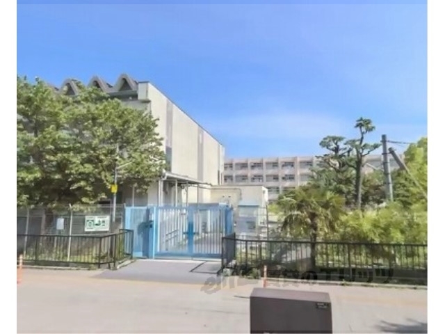 小学校　寝屋川市立中央小学校（小学校）まで470m