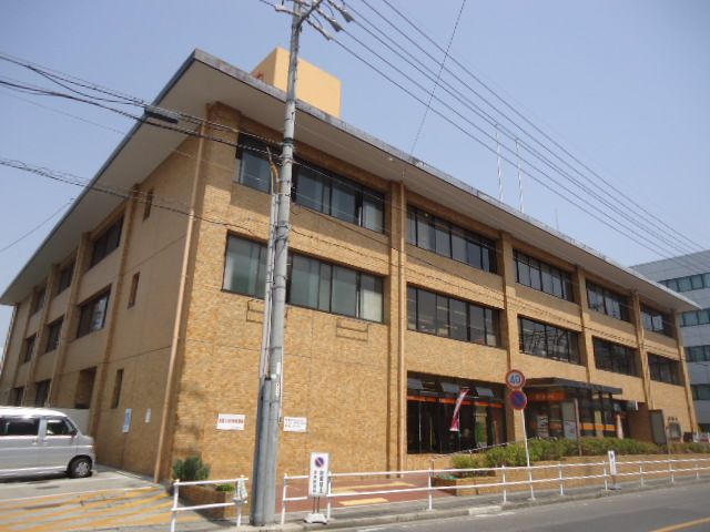 郵便局　名東郵便局（郵便局）まで294m