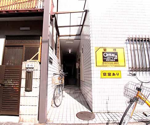 その他共有部分　建物入口です。