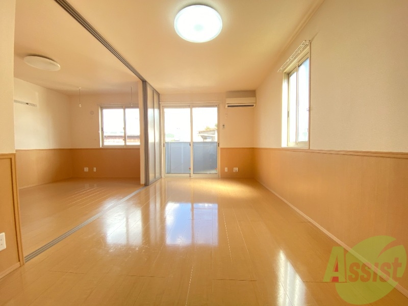 居室・リビング　１２帖のリビングです。広々としていますね。