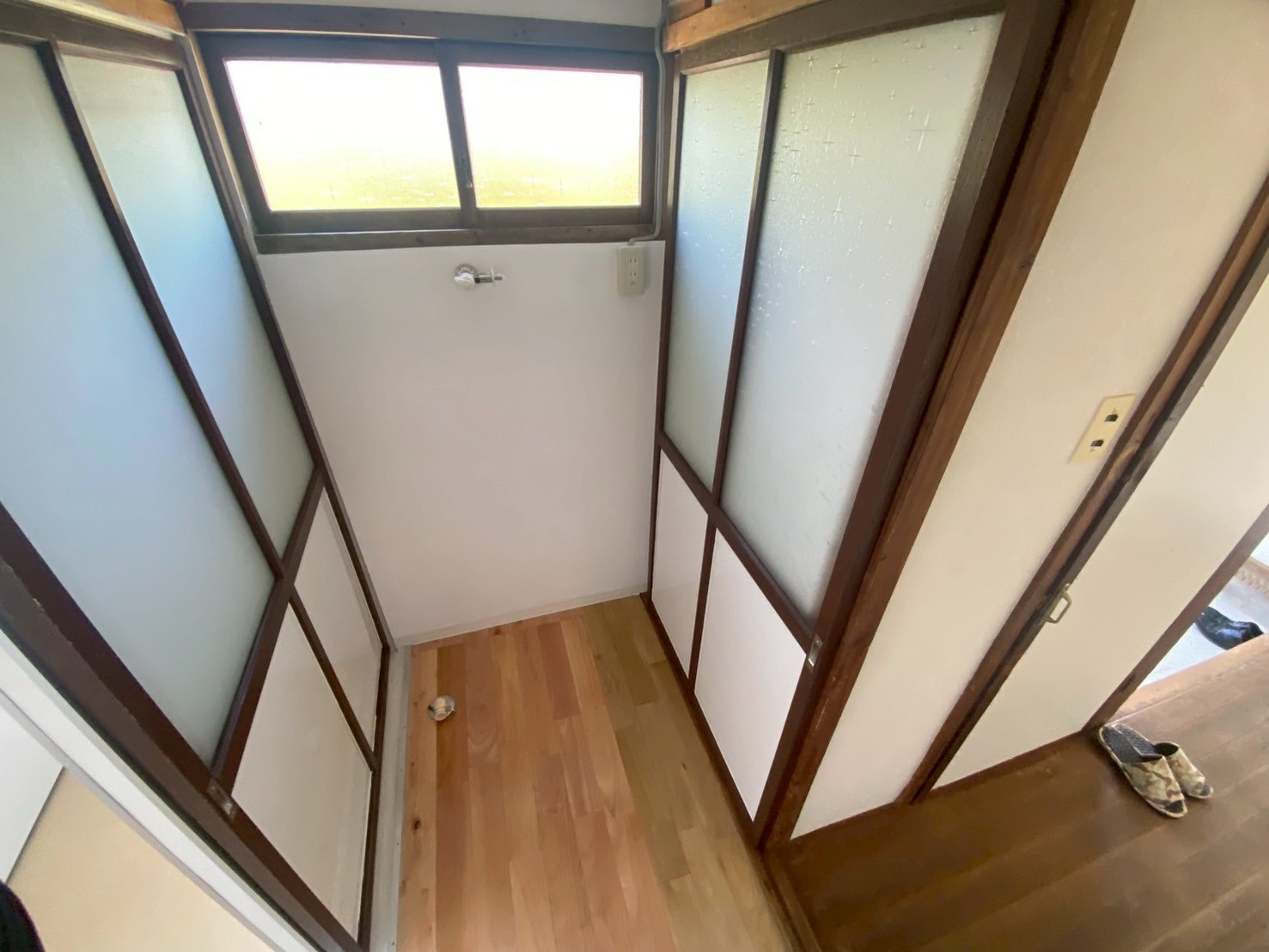 洗面設備　室内洗濯置き場