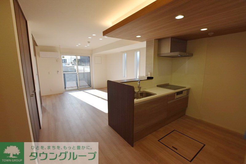 キッチン　フローリング